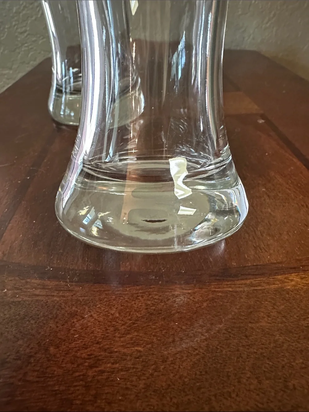 Vintage Applebee’s Brewtus Pilsner Beer Glasses - Set of 2 (22oz Heavy Base)